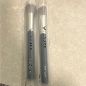 Laruce Duo Fiber and Angle Makeup Brushes